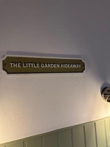 The Little Garden Hideaway With Stunning Sea Views And Garden Bed and Breakfast Holyhead Exteriör bild